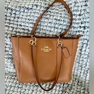 Coach tote NWOT